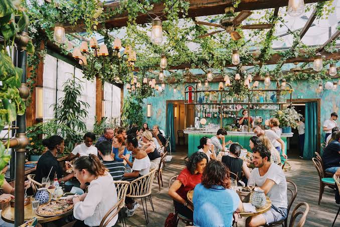 Restaurante lleno gracias a influencers